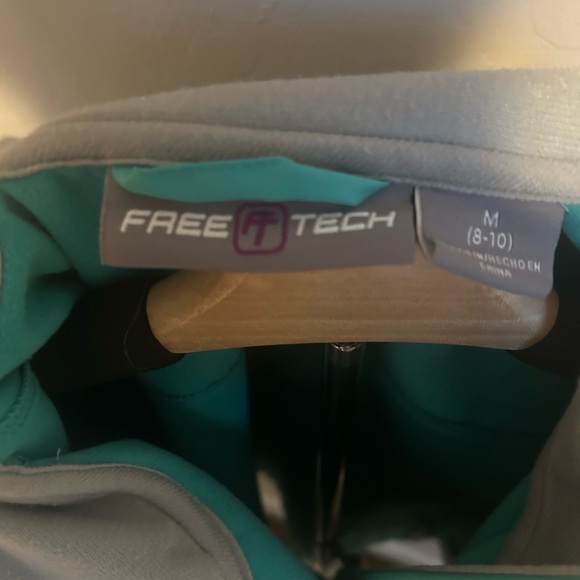 Free Tech Jacket - Picture 3 of 3